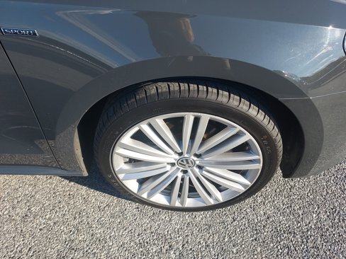 Used 2014 Volkswagen Passat 1.8T Sport image 12