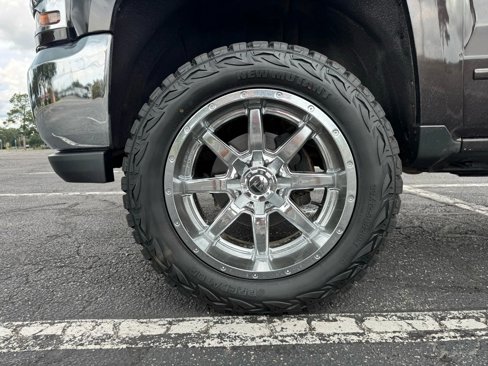 Used 2018 Chevrolet Silverado 1500 LT w/ Trailering Package image 11