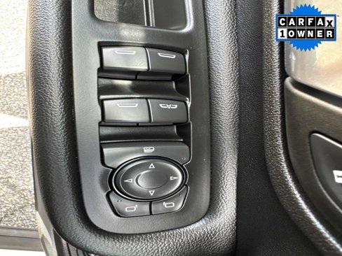 Certified 2024 GMC Terrain SLT image 20