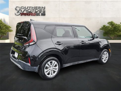Used 2023 Kia Soul LX image 5