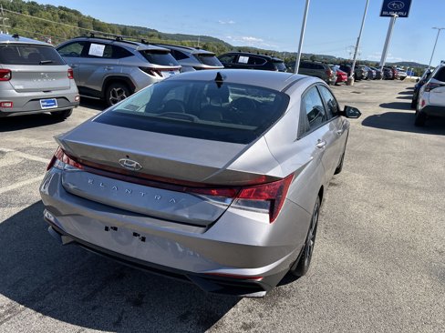 Certified 2023 Hyundai Elantra SEL w/ Convenience Package image 10