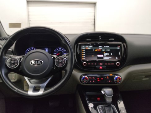 Used 2021 Kia Soul EX image 22