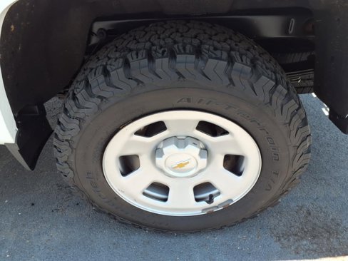 Used 2022 Chevrolet Colorado W/T image 15