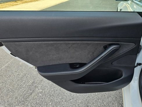 Used 2020 Tesla Model 3 Performance image 29
