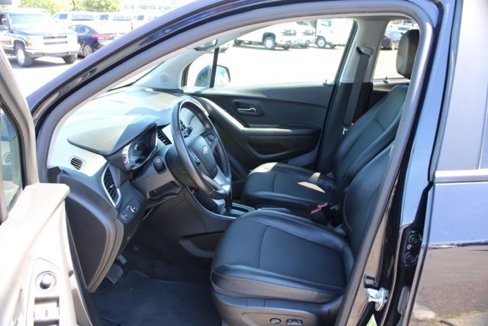 Used 2021 Chevrolet Trax LT w/ Driver Confidence Package image 12