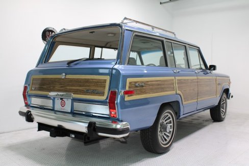 Used 1991 Jeep Grand Wagoneer image 5