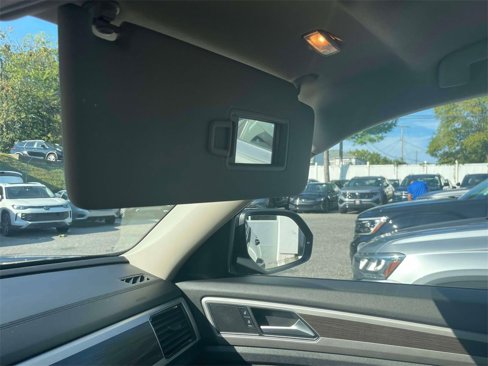 Used 2019 Volkswagen Atlas SEL R-Line image 32