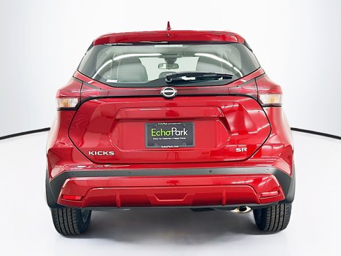 Used 2023 Nissan Kicks SR w/ SR Premium Package image 7