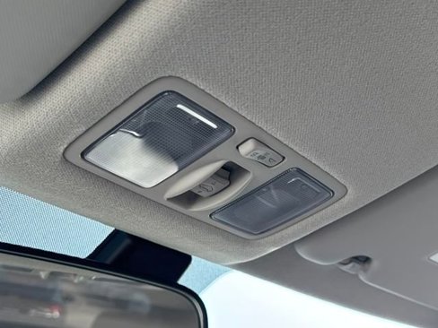 New 2025 Hyundai Venue SEL image 25