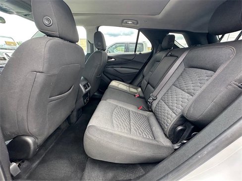 Used 2018 Chevrolet Equinox LT w/ Sun & Infotainment Package image 13