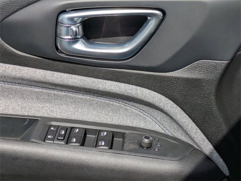 New 2025 Jeep Compass Sport image 13