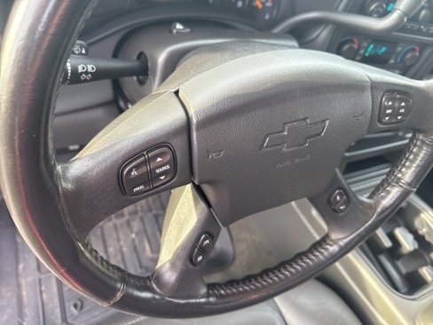 Used 2006 Chevrolet Silverado 1500 LT w/ Light Duty Power Package image 12