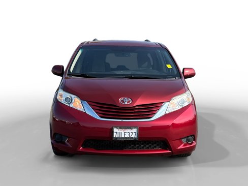 Used 2016 Toyota Sienna LE image 8