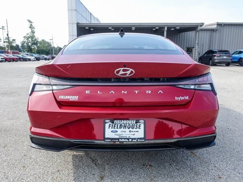 Used 2021 Hyundai Elantra Limited image 12
