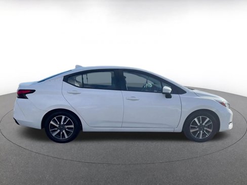 Used 2023 Nissan Versa SV image 16