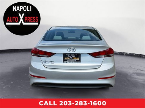 Used 2018 Hyundai Elantra SE image 4