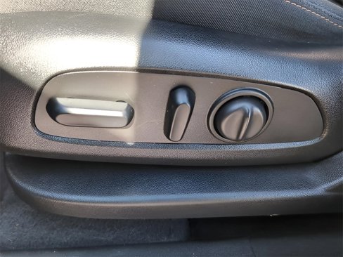 Used 2020 Chevrolet Equinox LT image 13