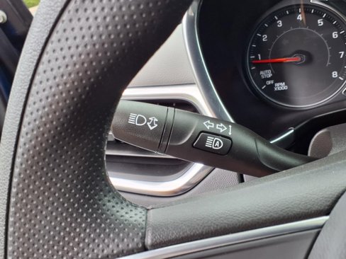 Used 2022 Chevrolet Equinox LS w/ LS Convenience Package image 19