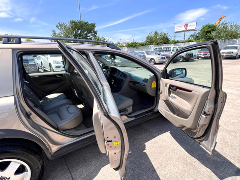 Used 2002 Volvo V70 Cross Country image 39