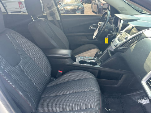 Used 2017 Chevrolet Equinox LT w/ Convenience Package image 24