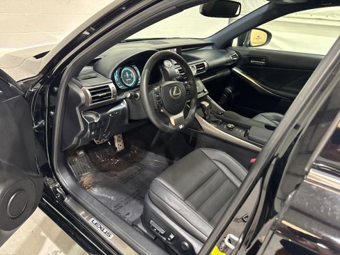 Used 2016 Lexus IS 200t image 28