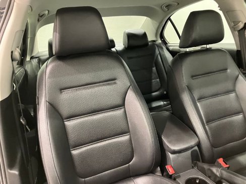 Used 2017 Volkswagen Jetta SE image 54