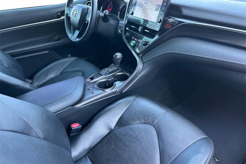 Used 2021 Toyota Camry XSE w/ Navigation Package image 17