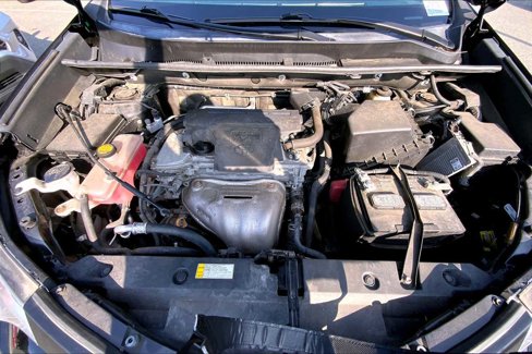 Used 2018 Toyota RAV4 SE image 31