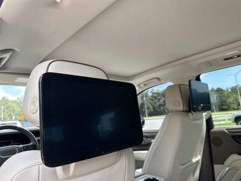 Used 2021 GMC Yukon Denali w/ Denali Premium Package image 34