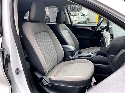 Used 2022 Ford Escape SE w/ Cold Weather Package image 7