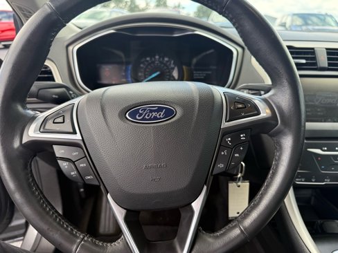 Used 2014 Ford Fusion SE w/ Equipment Group 202A image 15