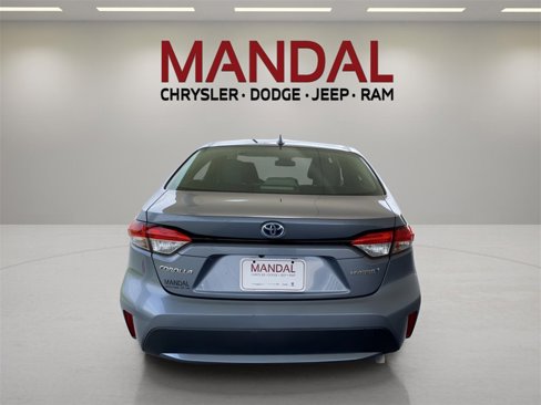 Used 2022 Toyota Corolla LE image 9