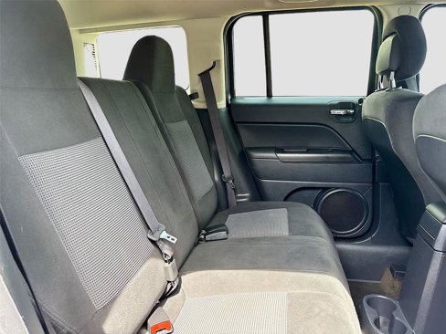 Used 2017 Jeep Patriot Latitude image 28