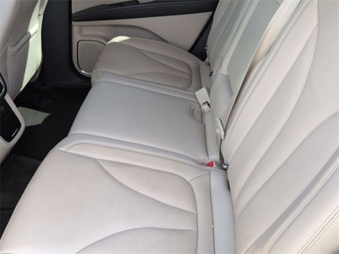 Used 2017 Lincoln MKX Reserve w/ Driver Assistance Package image 29