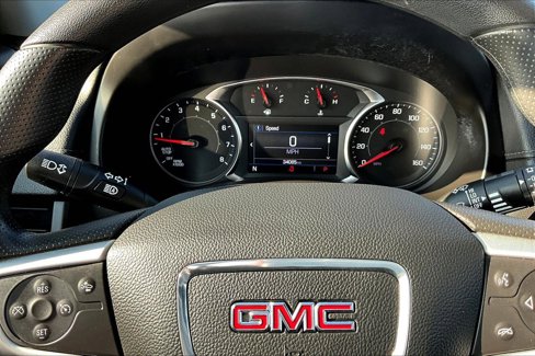 Used 2024 GMC Terrain SLE image 11