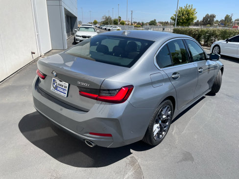 Used 2025 BMW 330i Sedan image 5