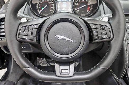 Used 2016 Jaguar F-TYPE R w/ Suedecloth Interior Pack image 15