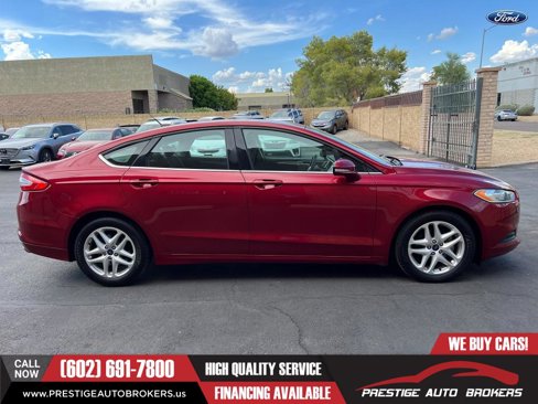 Used 2016 Ford Fusion SE image 9