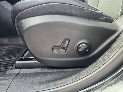 Used 2022 Jeep Cherokee Latitude Lux w/ Mopar Interior Package image 20