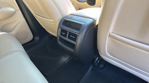 Used 2018 Cadillac XT5 Luxury w/ Driver Awareness Package image 26