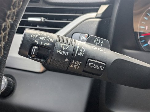 Used 2018 GMC Yukon XL SLT image 27