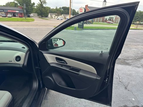 Used 2014 Chevrolet Cruze LT w/ Technology Package image 22
