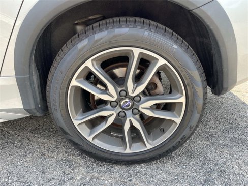 Used 2015 Volvo V60 T5 Cross Country Platinum w/ Protection Package image 11