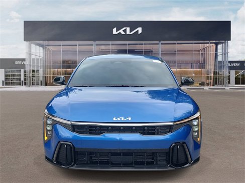 Certified 2025 Kia K4 GT-Line image 2