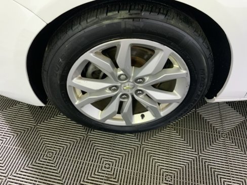 Used 2017 Chevrolet Impala LT image 16