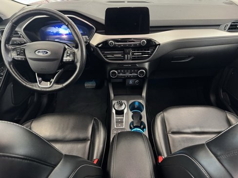 Used 2021 Ford Escape Titanium image 5