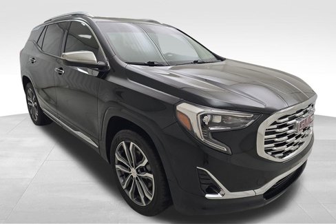 Used 2018 GMC Terrain Denali w/ Advanced Safety Package image 2