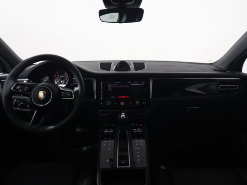 New 2026 Porsche Macan image 13
