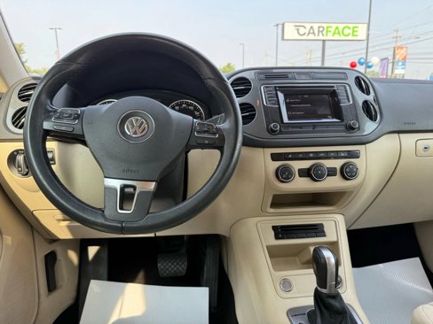 Used 2016 Volkswagen Tiguan S image 26