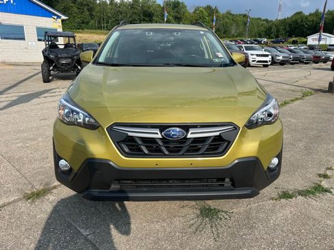 Used 2021 Subaru Crosstrek 2.0i Premium image 3